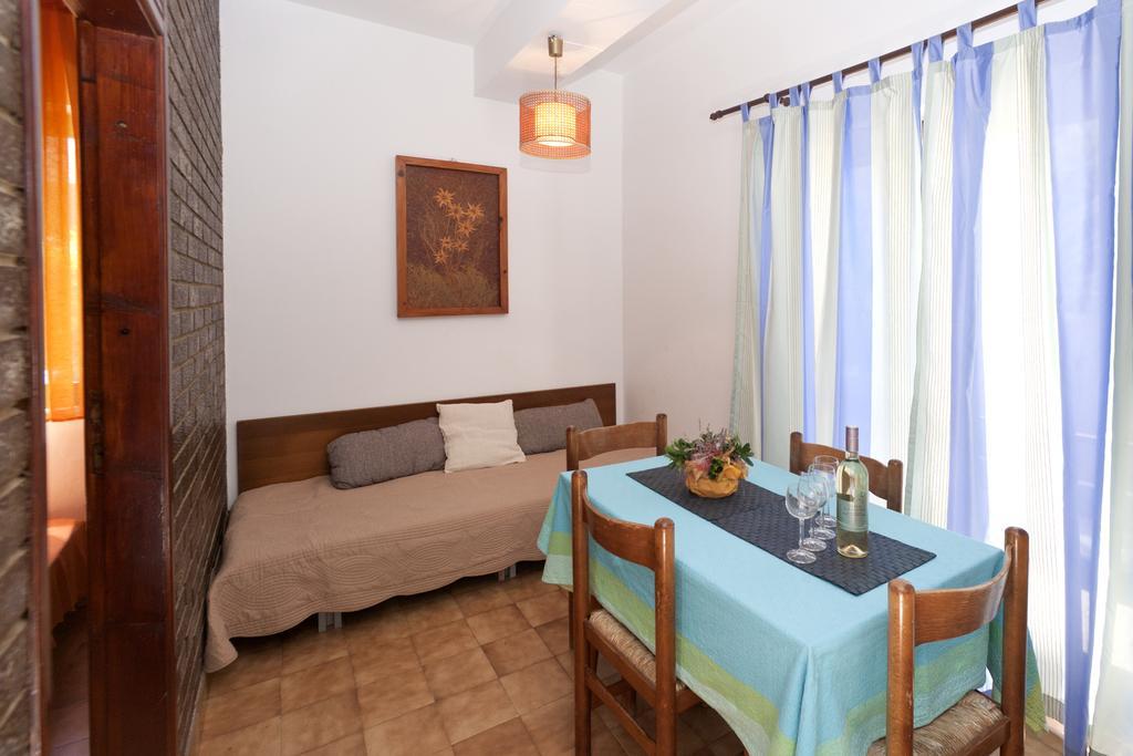 Apartments Mladenka Porec Ngoại thất bức ảnh